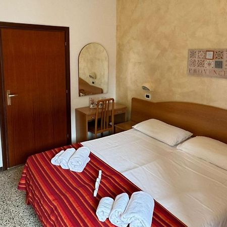 Hotel Caruso ريميني المظهر الخارجي الصورة