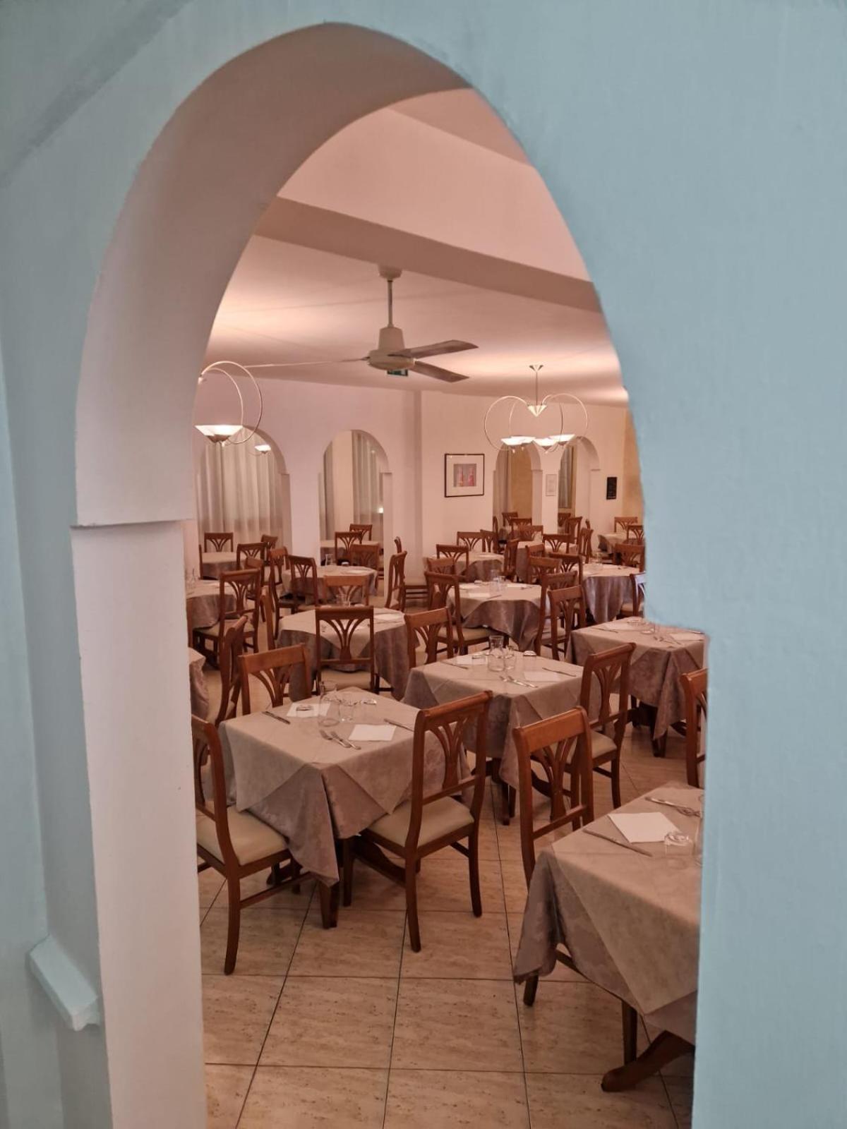 Hotel Caruso ريميني المظهر الخارجي الصورة